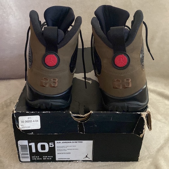 Air Jordan Olive 9 Retro 2012 - Picture 4 of 7